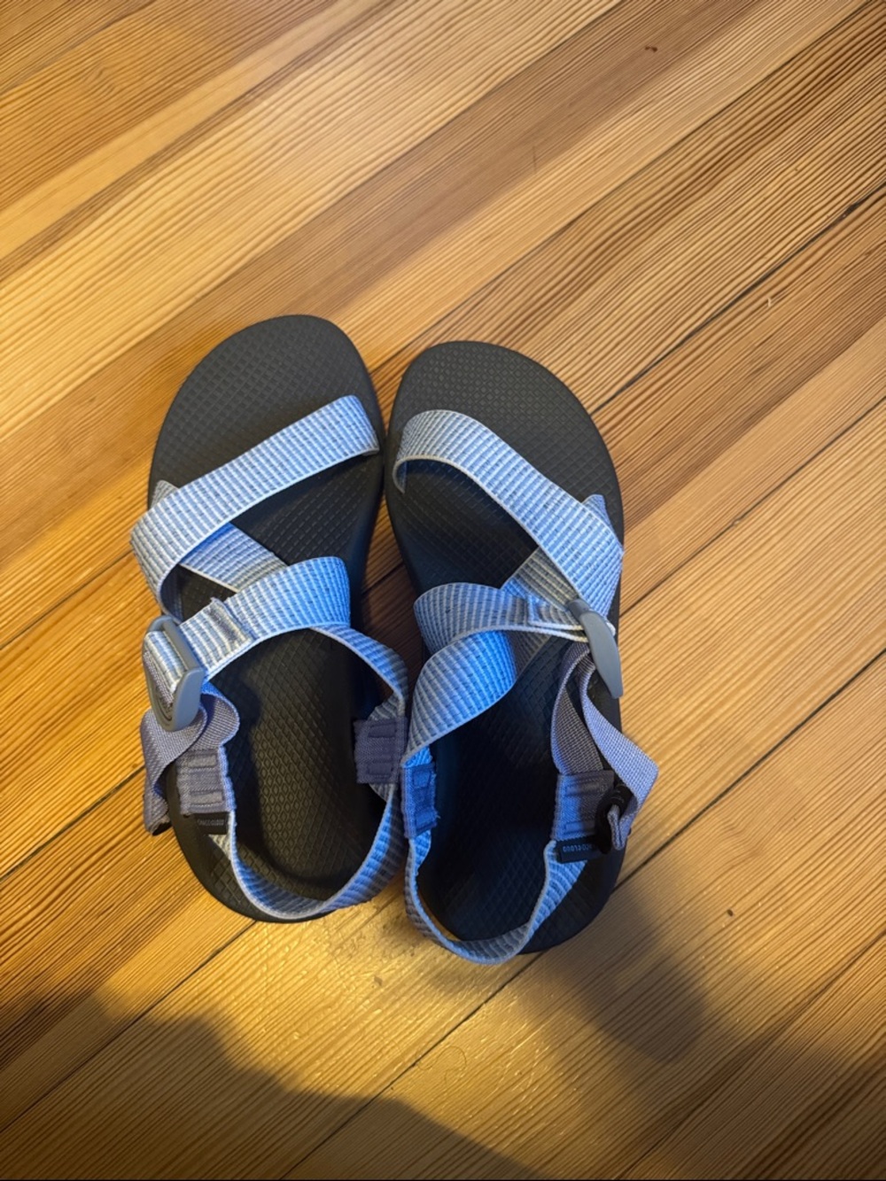 Z1 wide strap sandal. Like new.